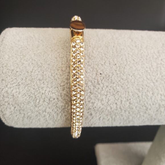 Juicy Couture Gold Tone Crystal Bangle Bracelet Hinged Clasp - Picture 9 of 11